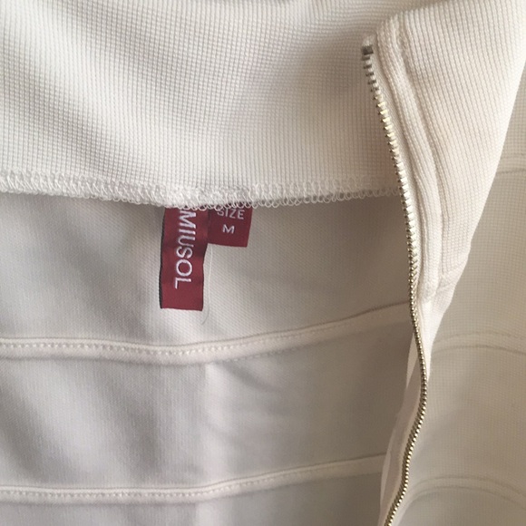 MIUSOL‼️ NEW LISTING‼️ - Picture 5 of 7